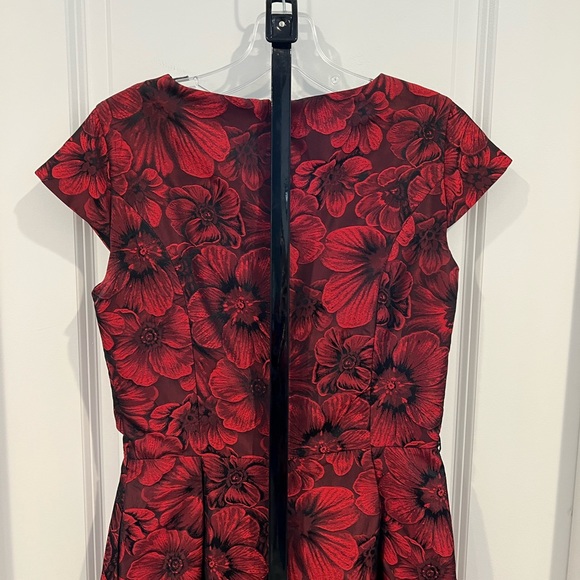 Helene Bergman London size 4 red floral dress v neck cap sleeve - Picture 4 of 7